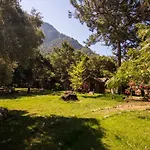 Sea Valley 3* فاراليا