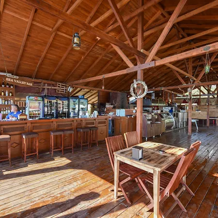 Sea Valley ホテル ファラリア