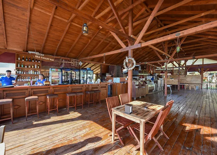 Sea Valley ホテル ファラリア